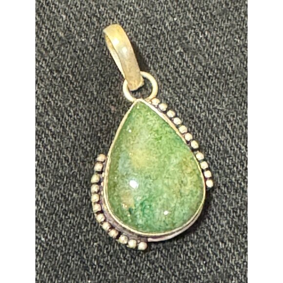 Vintage Teardrop Green Stone Pendant With Intricate Silver Accents - Picture 1 of 6